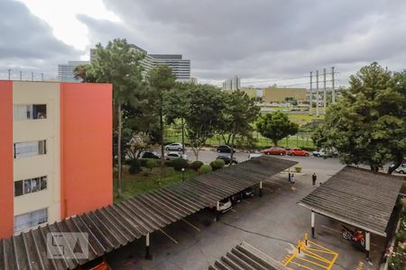 Vista Sala de apartamento à venda com 3 quartos, 84m² em Jardim Patente, São Paulo