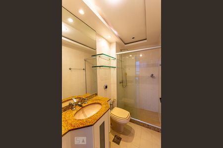 Apartamento à venda com 130m², 3 quartos e 2 vagasBanheiro da Suíte 