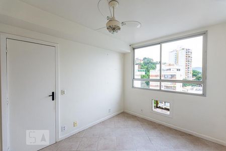 Apartamento à venda com 130m², 3 quartos e 2 vagasSuite 