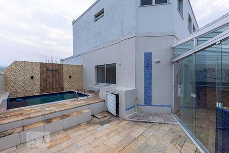 Apartamento à venda com 130m², 3 quartos e 2 vagasÁrea comum - Piscina