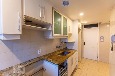 Apartamento à venda com 130m², 3 quartos e 2 vagasCozinha