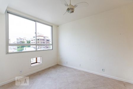 Apartamento à venda com 130m², 3 quartos e 2 vagasSuite 