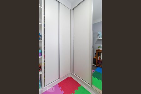 Apartamento à venda com 74m², 2 quartos e 1 vagaQuarto 2