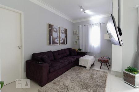 Sala de Apartamento com 2 quartos, 74m² Umuarama