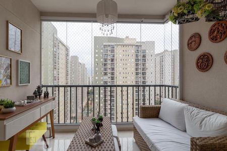 Sacada de apartamento à venda com 2 quartos, 74m² em Umuarama, Osasco