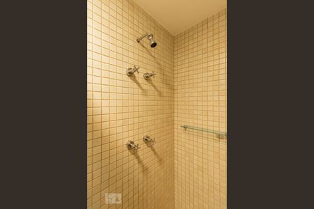 Apartamento para alugar com 98m², 2 quartos e 1 vaga Apartamento para alugar com 98m², 2 quartos e 1 vagaBanheiro Suite