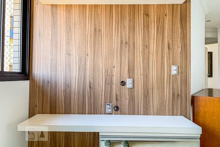 Sala de apartamento para alugar com 3 quartos, 70m² em Mansões Santo Antônio, Campinas