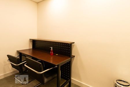 Apartamento para alugar com 30m², 1 quarto e 1 vaga Apartamento para alugar com 30m², 1 quarto e 1 vagasala de reunião