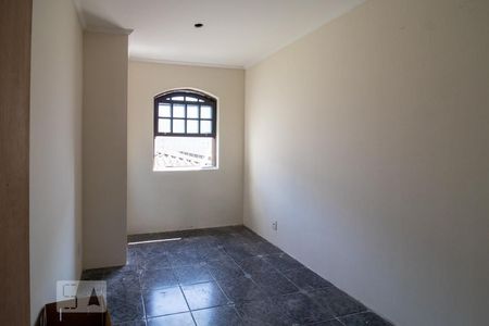 Casa à venda com 151m², 3 quartos e 3 vagasQuarto 2 - Suíte