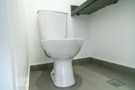 Lavabo de casa de condomínio para alugar com 2 quartos, 100m² em Real Parque, São Paulo