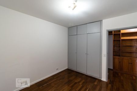 Apartamento à venda com 140m², 3 quartos e 2 vagasSuíte 2