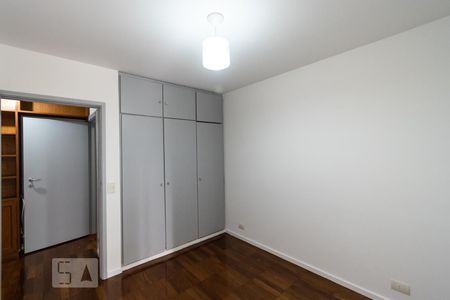 Apartamento à venda com 140m², 3 quartos e 2 vagasSuíte 1