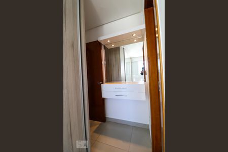 Apartamento para alugar com 171m², 3 quartos e 2 vagas Apartamento para alugar com 171m², 3 quartos e 2 vagasSuíte 2