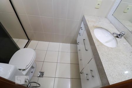 Apartamento para alugar com 171m², 3 quartos e 2 vagas Apartamento para alugar com 171m², 3 quartos e 2 vagasBanheiro da Suíte 1
