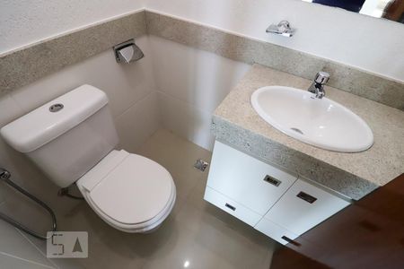 Apartamento para alugar com 171m², 3 quartos e 2 vagas Apartamento para alugar com 171m², 3 quartos e 2 vagasLavabo