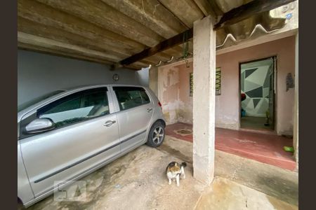 Casa à venda com 275m², 2 quartos e 1 vaga Casa à venda com 275m², 2 quartos e 1 vagaGaragem