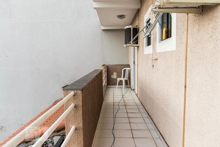 Casa à venda com 300m², 3 quartos e 7 vagasVaranda da Suíte 2 e 3