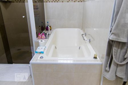 Casa à venda com 300m², 3 quartos e 7 vagasBanheira