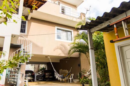 Casa à venda com 300m², 3 quartos e 7 vagasQuintal