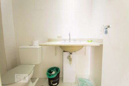 Apartamento à venda com 68m², 2 quartos e 1 vagaBanheiro 