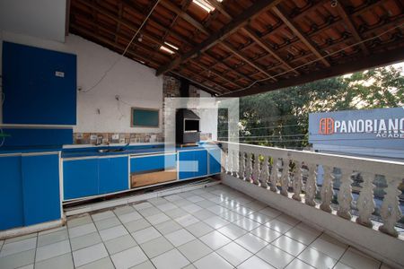 Casa para alugar com 85m², 2 quartos e sem vagavaranda