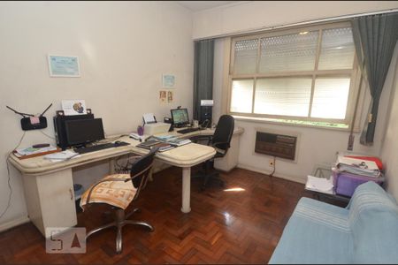 Apartamento à venda com 235m², 4 quartos e 1 vagaQuarto 2