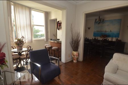 Apartamento à venda com 235m², 4 quartos e 1 vagaSala