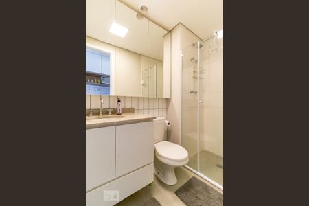 Banheiro de apartamento para alugar com 1 quarto, 32m² em Pinheiros, São Paulo