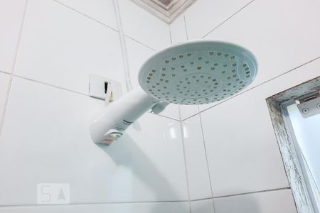 Casa à venda com 200m², 3 quartos e 2 vagasBanheiro