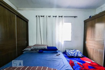 Casa à venda com 200m², 3 quartos e 2 vagassuíte