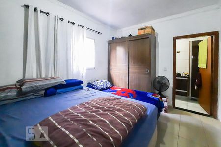 Casa à venda com 200m², 3 quartos e 2 vagassuíte