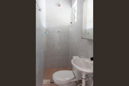 Casa para alugar com 60m², 1 quarto e sem vaga Casa para alugar com 60m², 1 quarto e sem vagaBanheiro