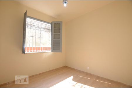 Sala de casa para alugar com 1 quarto, 59m² em Ramos, Rio de Janeiro