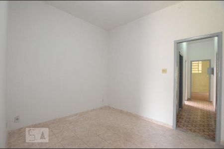 Sala de casa para alugar com 2 quartos, 70m² em Ramos, Rio de Janeiro