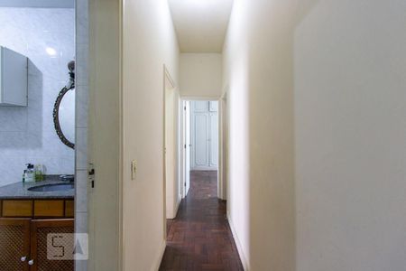 Corredor de apartamento à venda com 4 quartos, 210m² em Humaitá, Rio de Janeiro