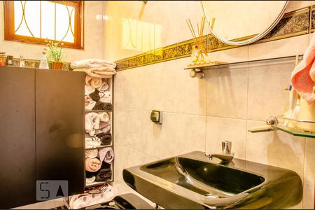 Casa à venda com 170m², 3 quartos e 2 vagasLavabo