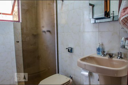 Banheiro da Suíte de casa à venda com 3 quartos, 170m² em Vila Romero, São Paulo