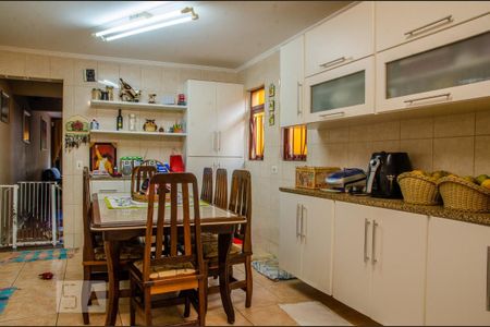 Casa à venda com 170m², 3 quartos e 2 vagasCozinha