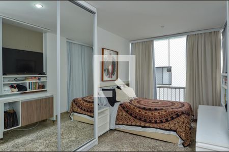 Apartamento à venda com 180m², 3 quartos e 2 vagasQuarto 2