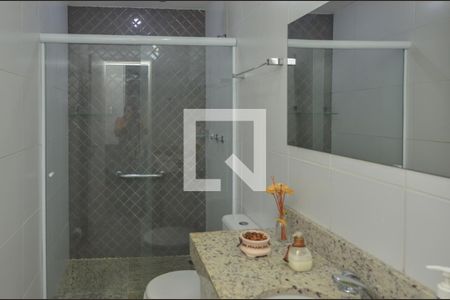 Apartamento à venda com 180m², 3 quartos e 2 vagasBanheiro do Quarto 2