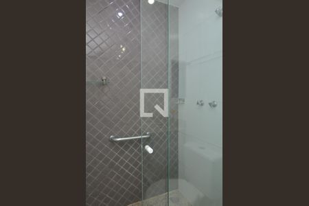 Apartamento à venda com 180m², 3 quartos e 2 vagasBanheiro do Quarto 2