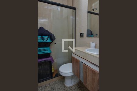 Apartamento à venda com 180m², 3 quartos e 2 vagasBanheiro de Serviço