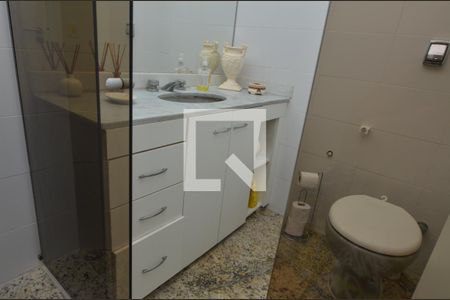 Apartamento à venda com 180m², 3 quartos e 2 vagasLavabo 