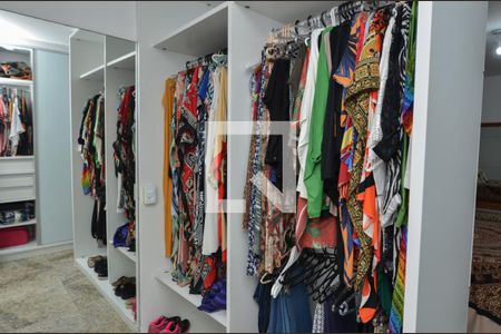 Apartamento à venda com 180m², 3 quartos e 2 vagasQuarto 3