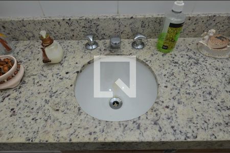 Apartamento à venda com 180m², 3 quartos e 2 vagasBanheiro do Quarto 2