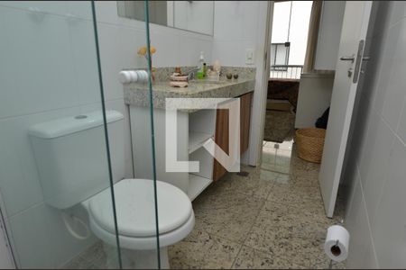 Apartamento à venda com 180m², 3 quartos e 2 vagasBanheiro do Quarto 2