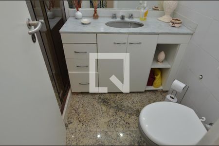 Apartamento à venda com 180m², 3 quartos e 2 vagasLavabo 