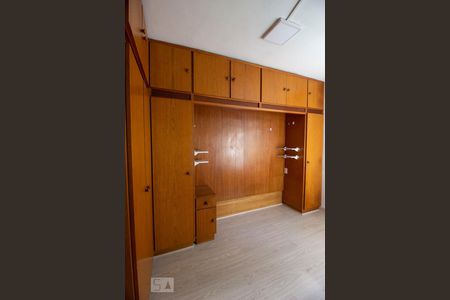 Apartamento para alugar com 46m², 2 quartos e 1 vagaQuarto 2 - Armários