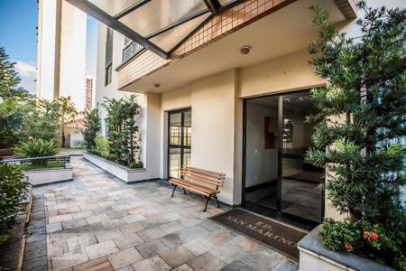 Apartamento à venda com 80m², 3 quartos e 2 vagas Apartamento à venda com 80m², 3 quartos e 2 vagasHall de Entrada