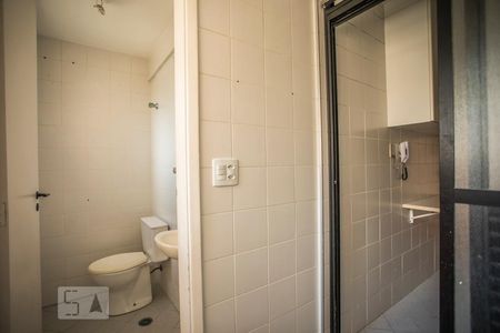 Apartamento à venda com 80m², 3 quartos e 2 vagas Apartamento à venda com 80m², 3 quartos e 2 vagasÁrea de Serviço